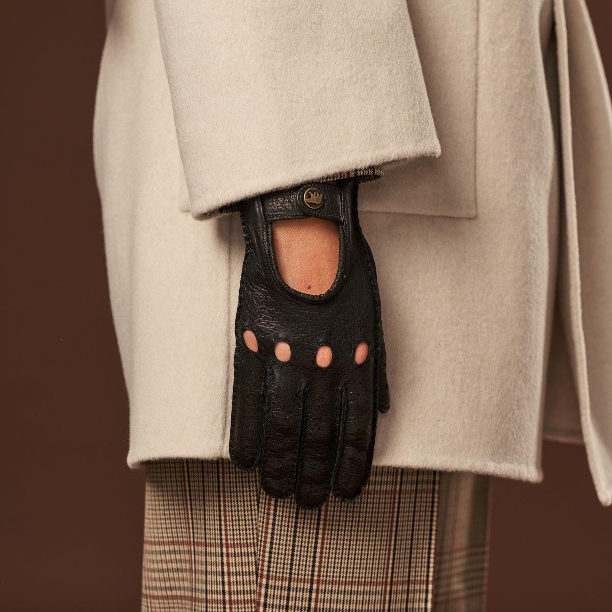 Raffaella (black) – Luxurious Italian peccary driving gloves — photo 6 of 10