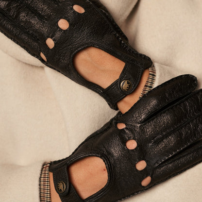 Raffaella (black) – Luxurious Italian peccary driving gloves — photo 8 of 10