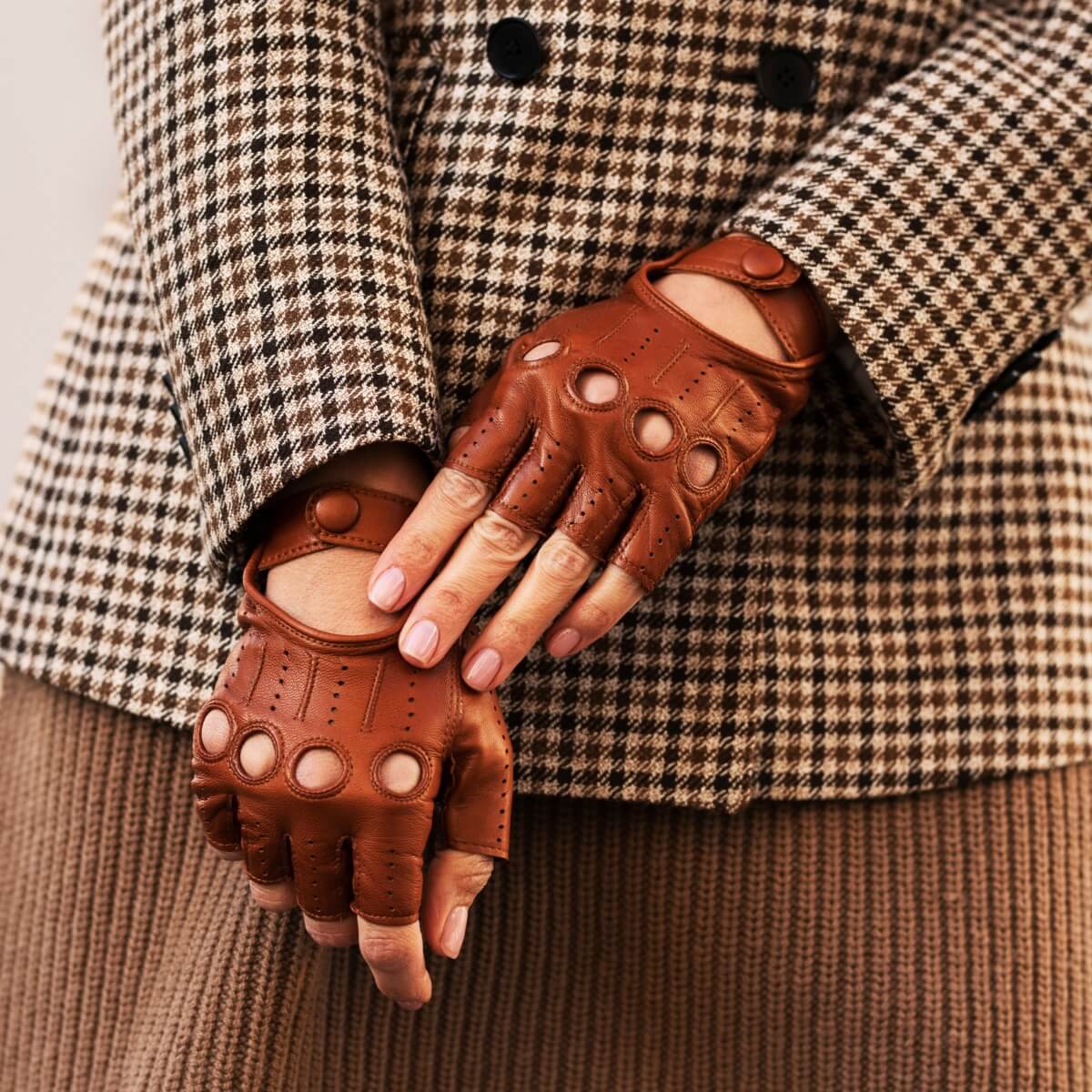 Rossana (cognac) - Italian fingerless lambskin leather driving gloves — photo 3 of 10