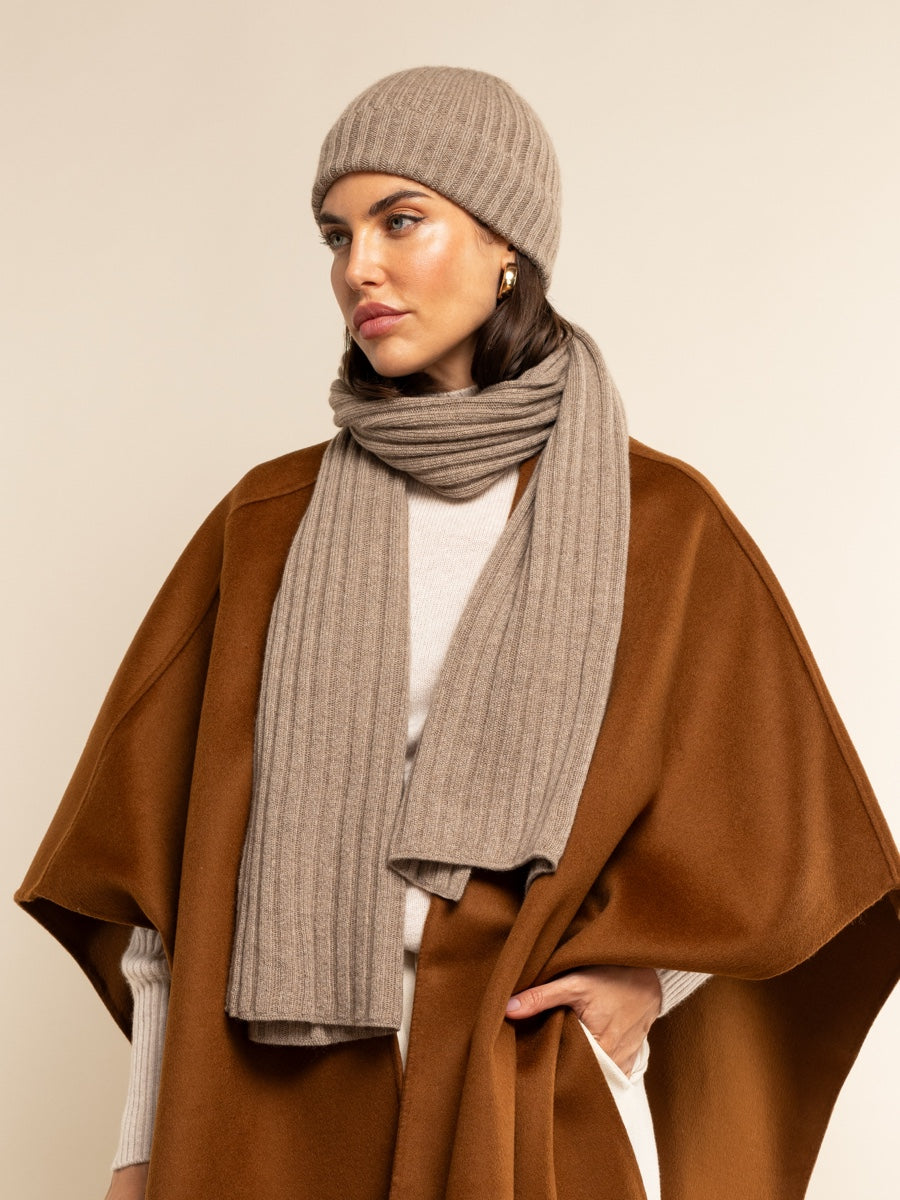 Napoli (brown) - Italian 100% cashmere ribbed scarf (unisex) — photo 8 of 10