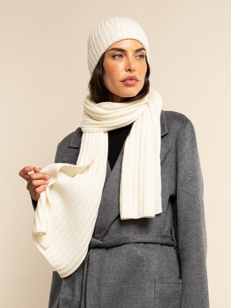 Napoli (cream) - Italian 100% cashmere ribbed scarf (unisex) — photo 7 of 10