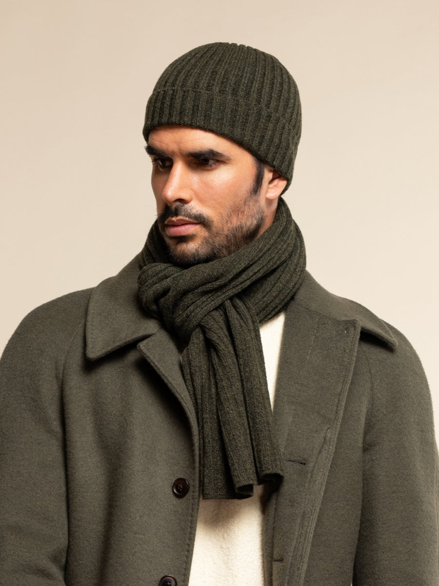 Napoli (dark green) - Italian 100% cashmere ribbed scarf (unisex) — photo 7 of 10