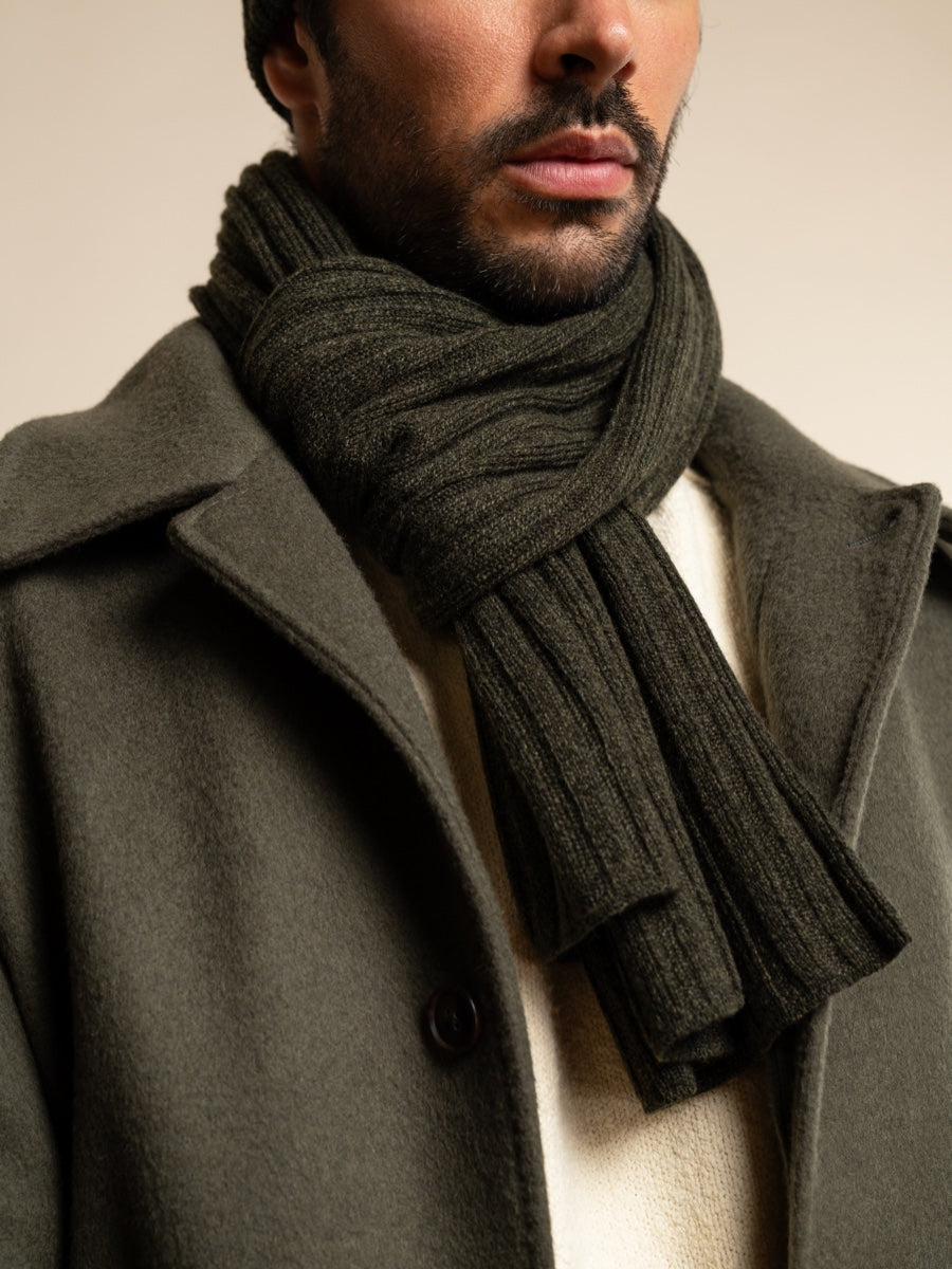 Napoli (dark green) - Italian 100% cashmere ribbed scarf (unisex) — photo 10 of 10