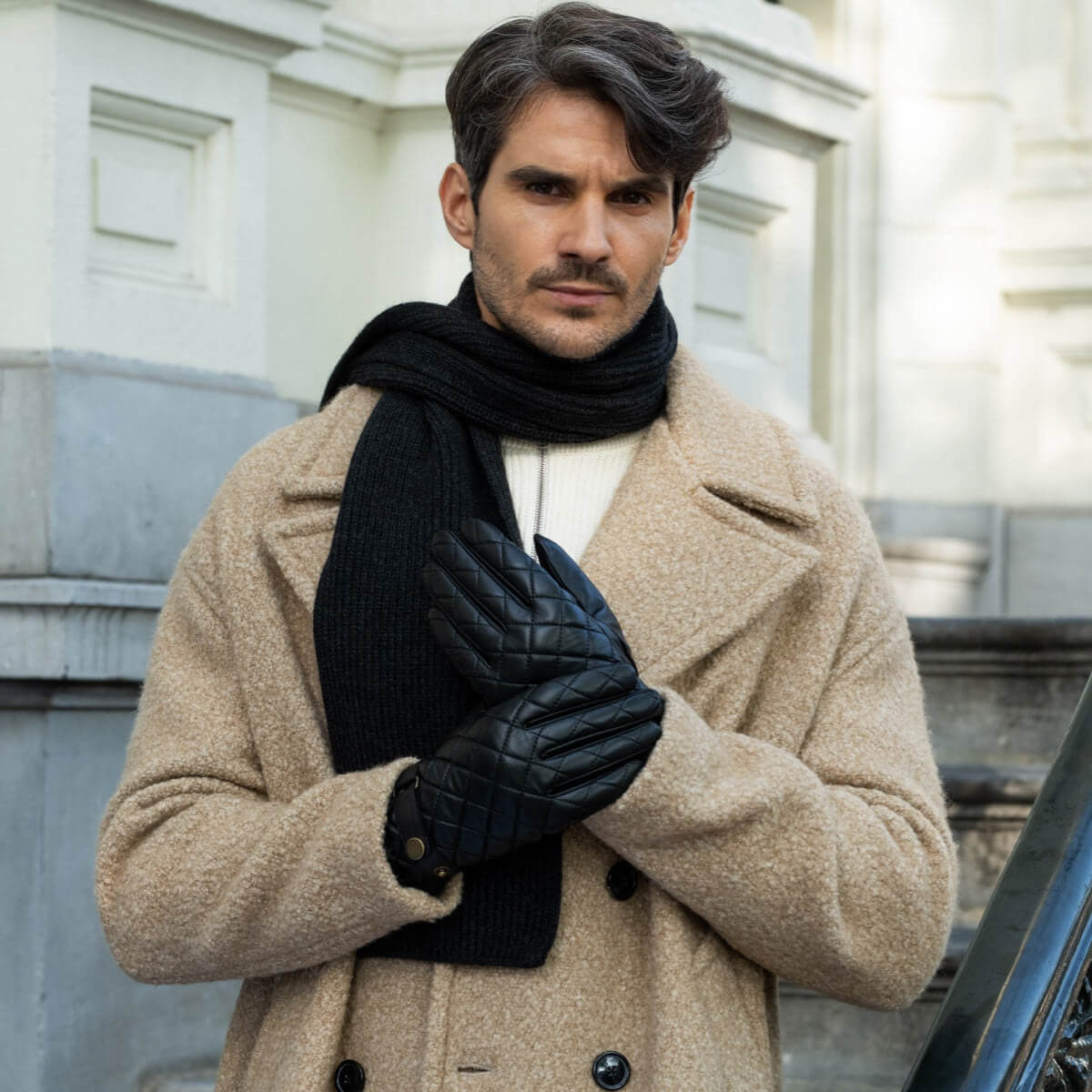 Sebastian (black) – Sheepskin leather gloves with snap closure & touchscreen feature — photo 2 of 8