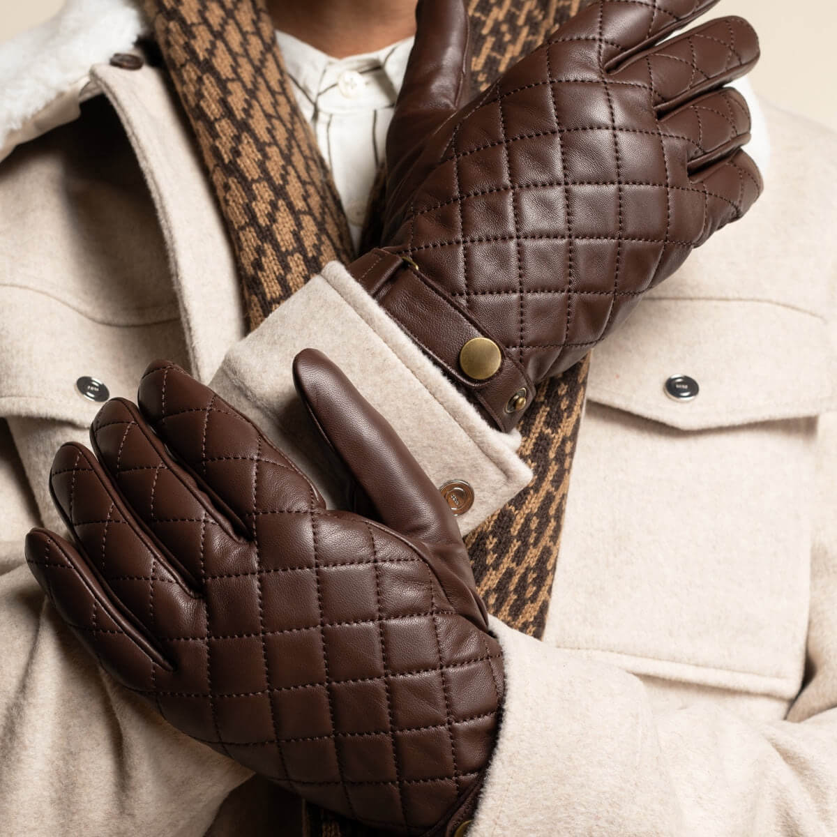Sebastian (brown) – Sheepskin leather gloves with snap closure & touchscreen feature — photo 8 of 10