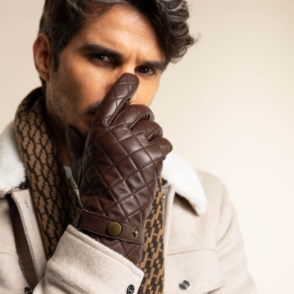 Sebastian (brown) – Sheepskin leather gloves with snap closure & touchscreen feature — photo 9 of 10