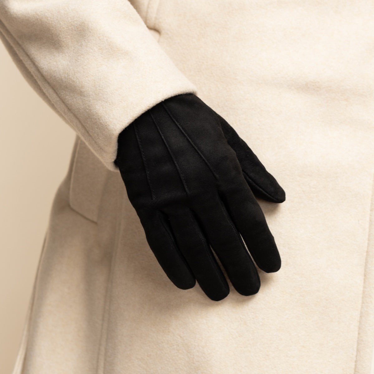 Silvia (black) - Italian suede leather gloves with luxurious cashmere lining — photo 9 of 10