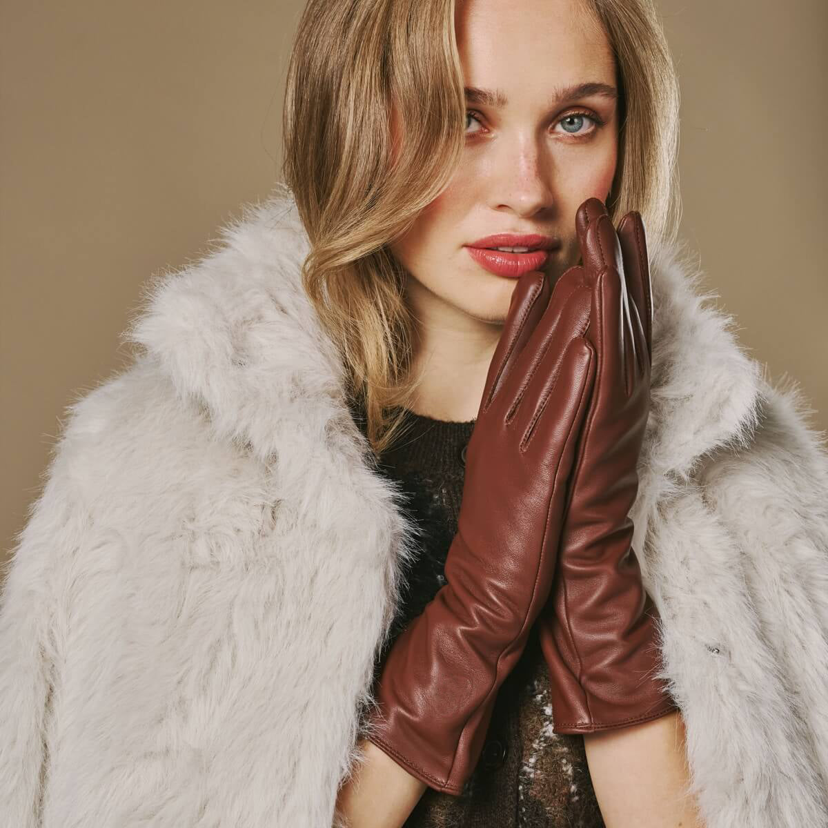 Skylar (brown) – Extra-long sheepskin leather gloves with wool/cashmere lining & touchscreen capability — photo 7 of 10