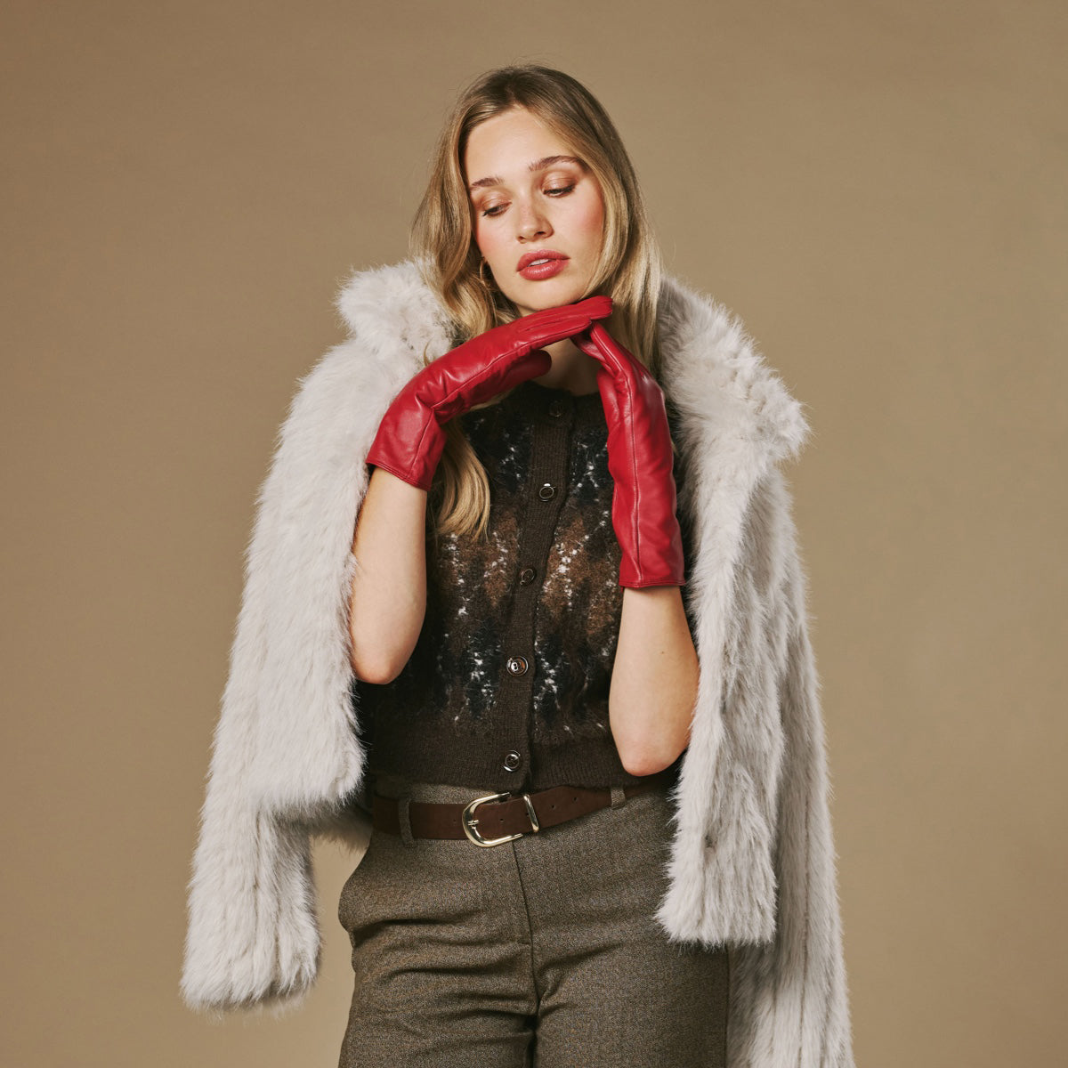 Skylar (red) – Extra-long sheepskin leather gloves with wool/cashmere lining & touchscreen capability — photo 7 of 10