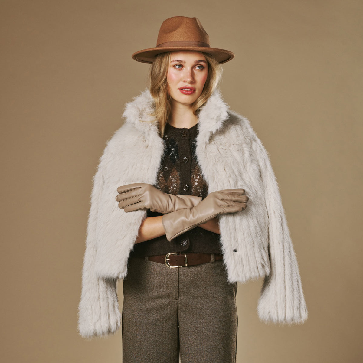 Skylar (taupe) – Extra-long sheepskin leather gloves with wool/cashmere lining & touchscreen capability — photo 4 of 10