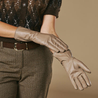 Skylar (taupe) – Extra-long sheepskin leather gloves with wool/cashmere lining & touchscreen capability — photo 7 of 10
