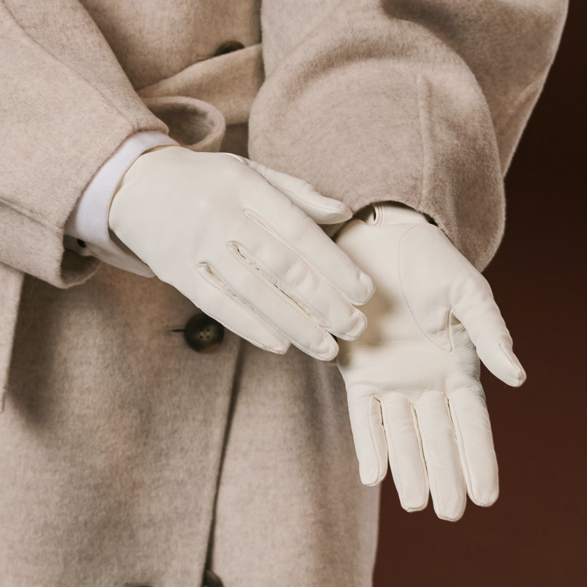 Sofia (white) - Italian lambskin leather gloves with silk lining — photo 5 of 10