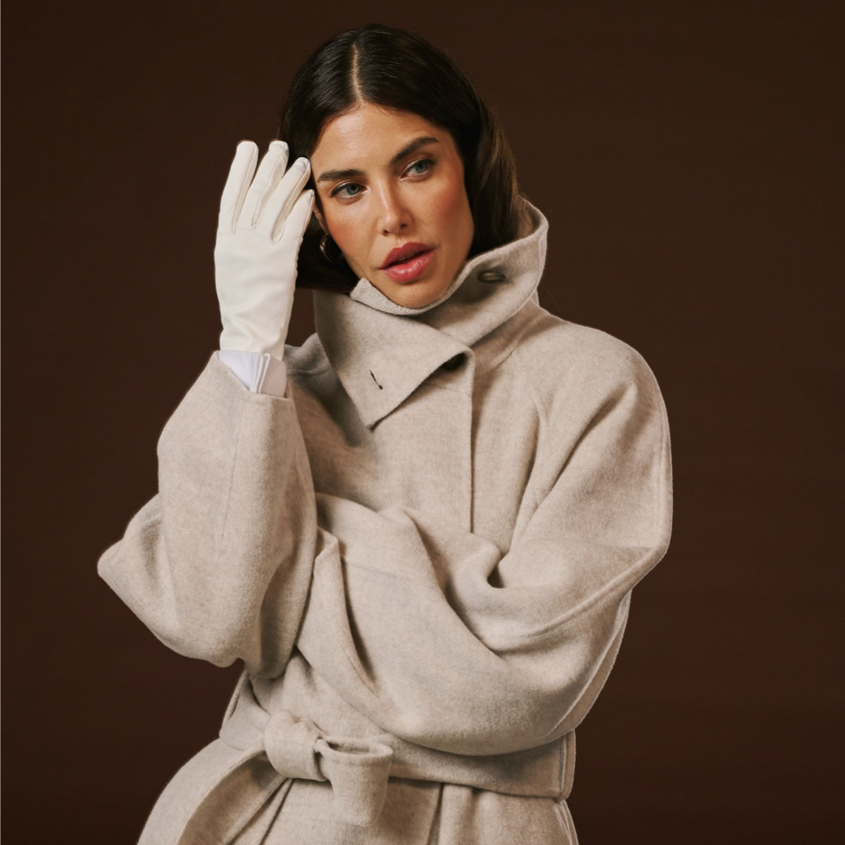 Sofia (white) - Italian lambskin leather gloves with silk lining — photo 8 of 10