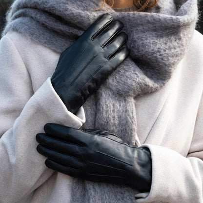 Stella (black) – Sheepskin leather gloves with ultra-warm fleece lining & touchscreen functionality — photo 4 of 7