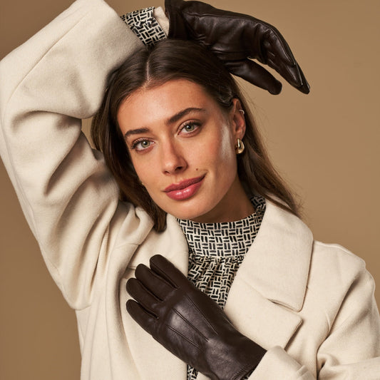 Stella (dark brown) – Sheepskin leather gloves with ultra-warm fleece lining & touchscreen functionality — photo 2 of 9