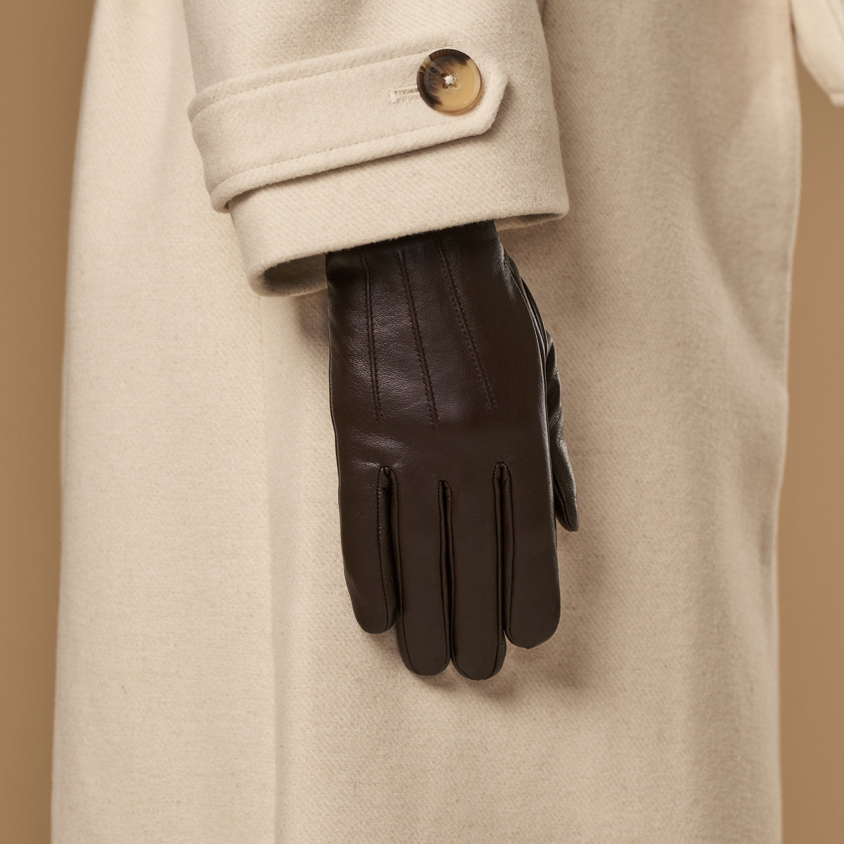Stella (dark brown) – Sheepskin leather gloves with ultra-warm fleece lining & touchscreen functionality — photo 5 of 9