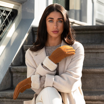 Sydney (camel) – Suede leather gloves with luxurious sheep fur lining — photo 5 of 10