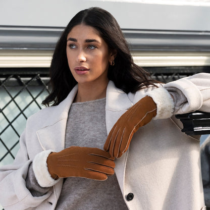 Sydney (camel) – Suede leather gloves with luxurious sheep fur lining — photo 8 of 10