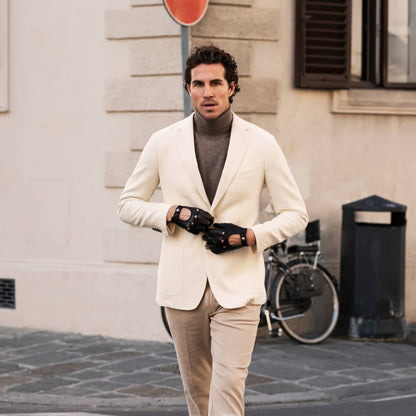 Umberto (black) - Italian lambskin leather driving gloves & touchscreen feature — photo 6 of 10
