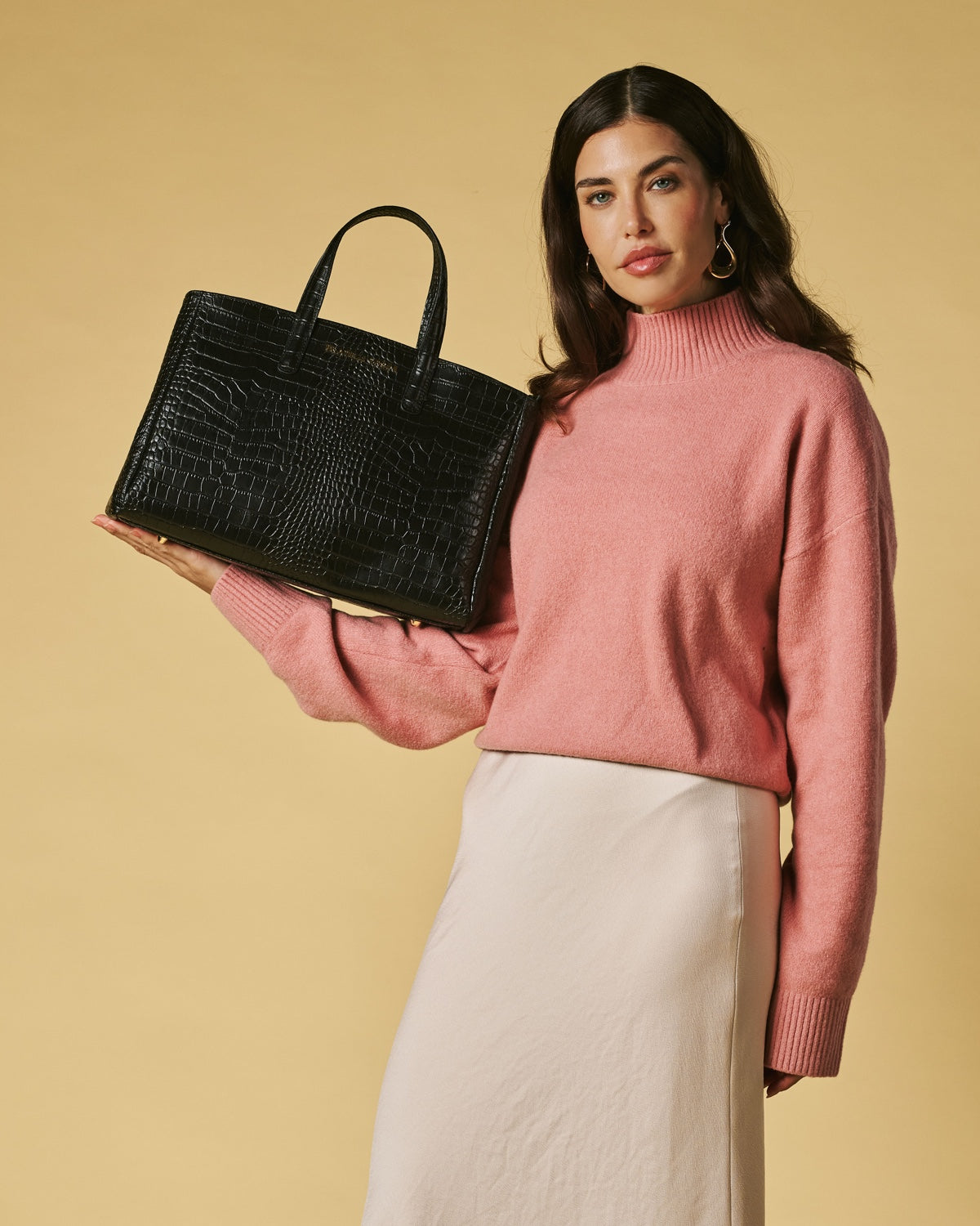 Valentina (black) - Italian calf leather women's handbag (with shoulder strap) — photo 5 of 9