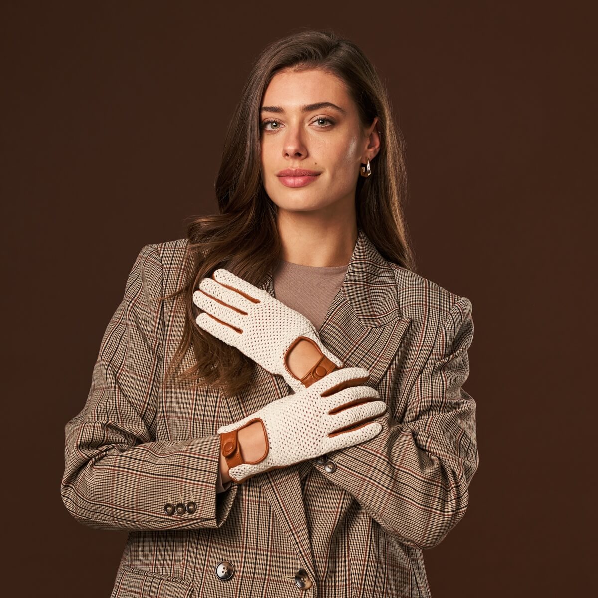 Valeria (cognac) - Hand-sewn Italian crochet driving gloves from lambskin leather — photo 5 of 10