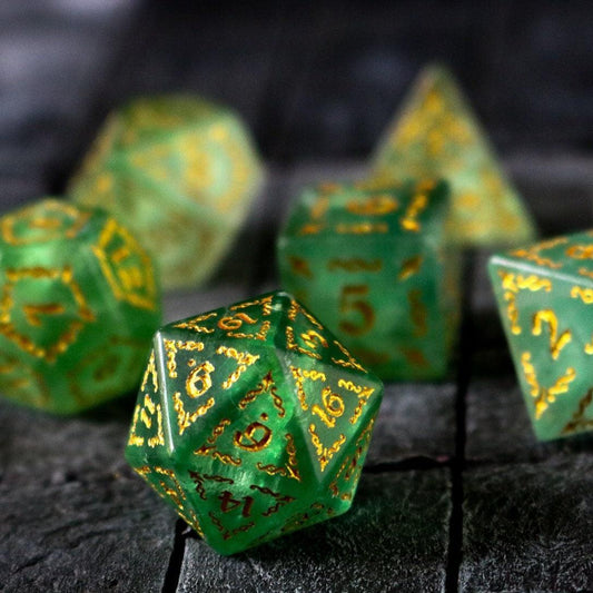Juego de dados DND de fluorita verde de punta de vid