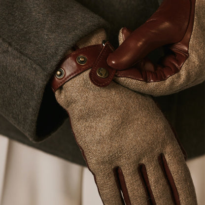 Violetta (brown) - Italian tweed women's gloves with touchscreen capability and adjustable snap button — photo 3 of 10