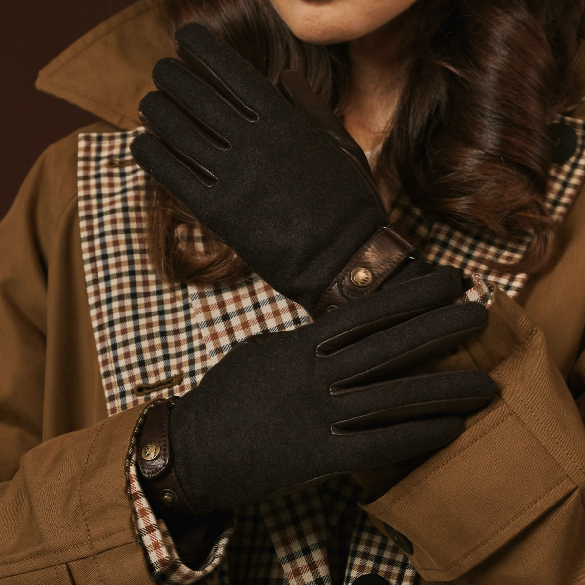 Violetta (dark brown) - Italian tweed women's gloves with touchscreen capability and adjustable snap button — photo 8 of 10