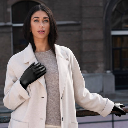 Zoey (black) – Sheepskin leather gloves with warm wool/cashmere lining & touchscreen function — photo 3 of 10