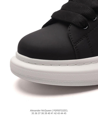 Alexander McQueen Sneakers 'Black/White'