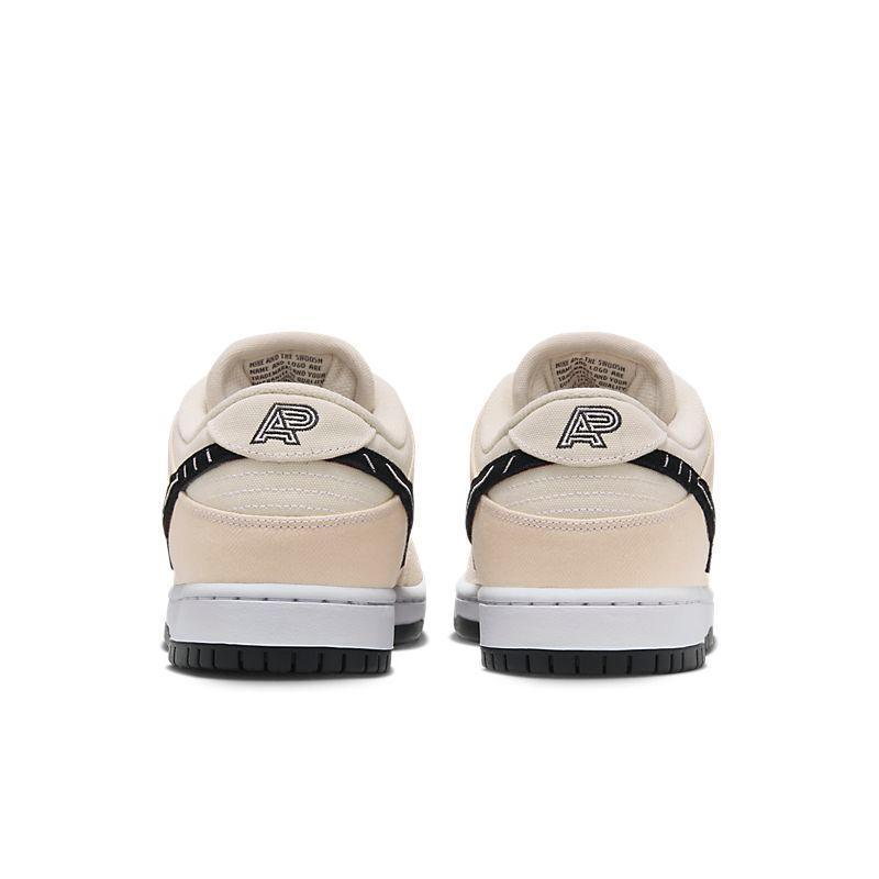 Nike SB Dunk Low 'Albino & Preto'