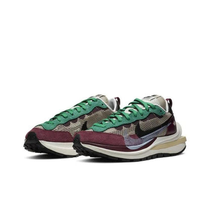 Nike X Sacai VaporWaffle 'Villain Red/Neptune Green'