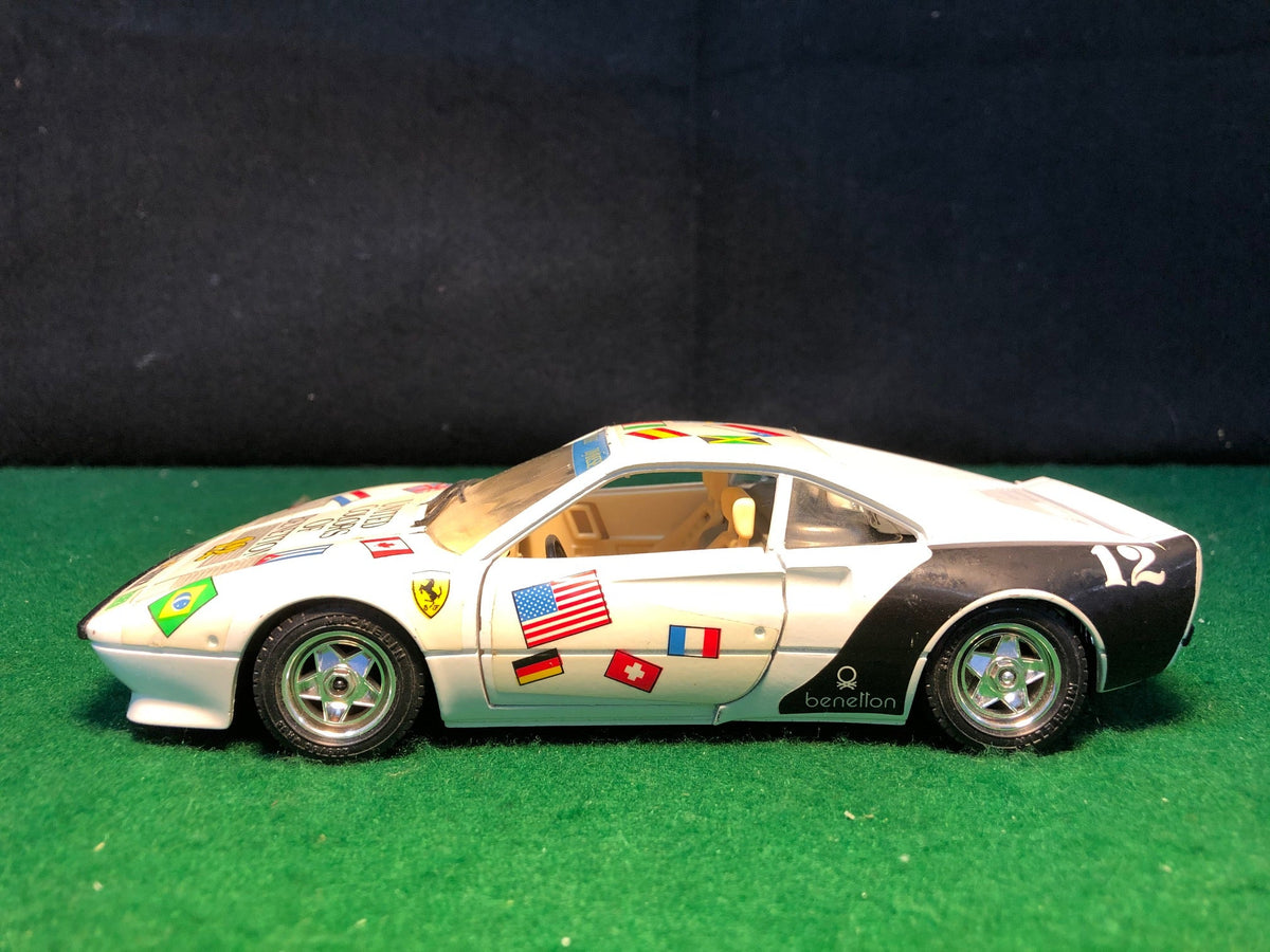 Ferrari 288 GTO United Colors of Benetton by BBurago 1:24 (0192)(No box)