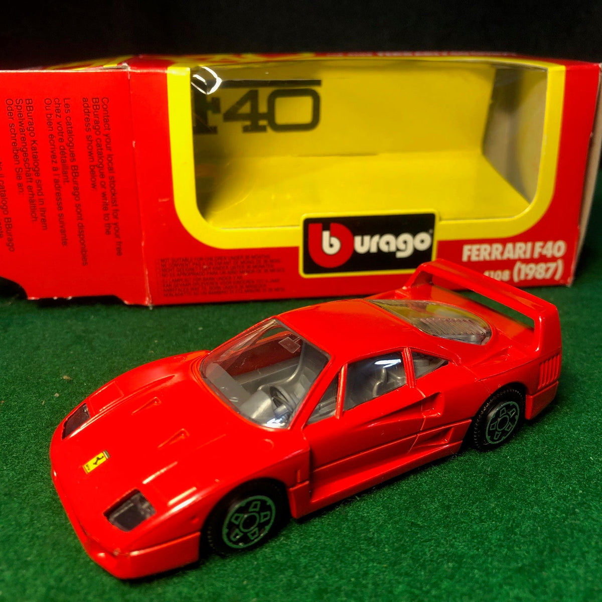 Ferrari F40 Red by BBurago 1:43 (4108)(R Bx)