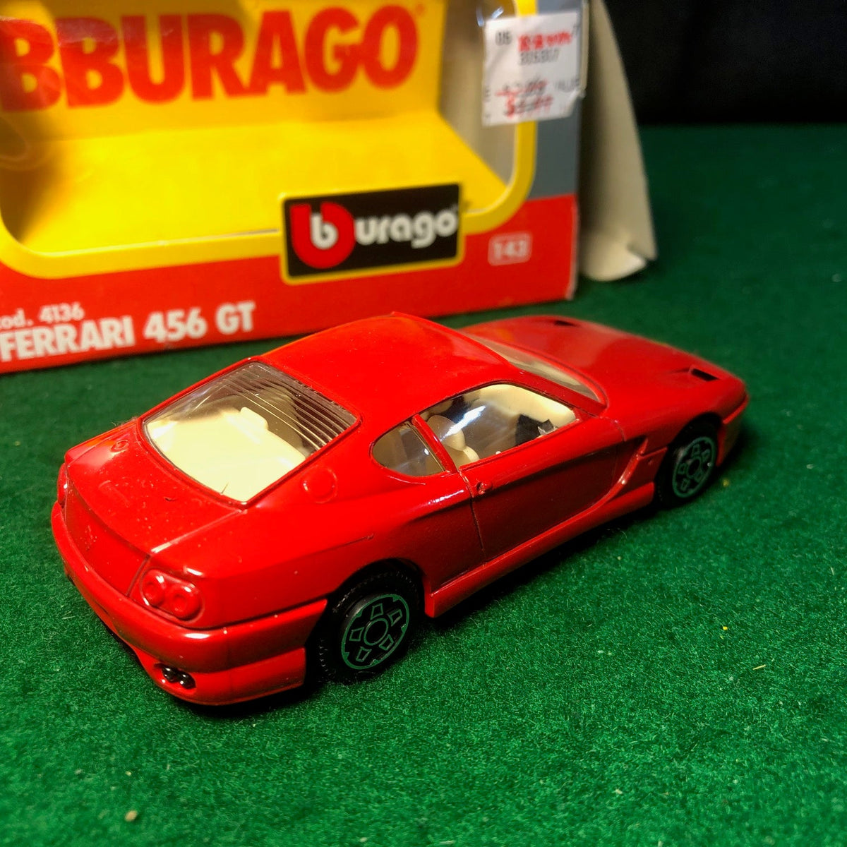 Ferrari 456 GT 2+2 Red by Bburago 1:43 (4136)