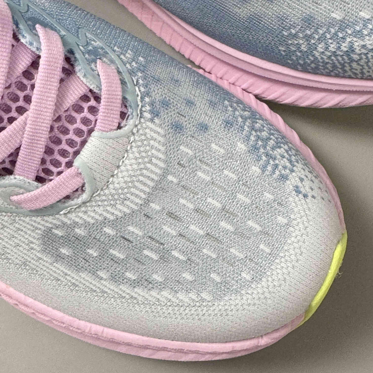 Hoka Mach 6 Illusion Dusk: Responsive Running Shoes – Energy Return