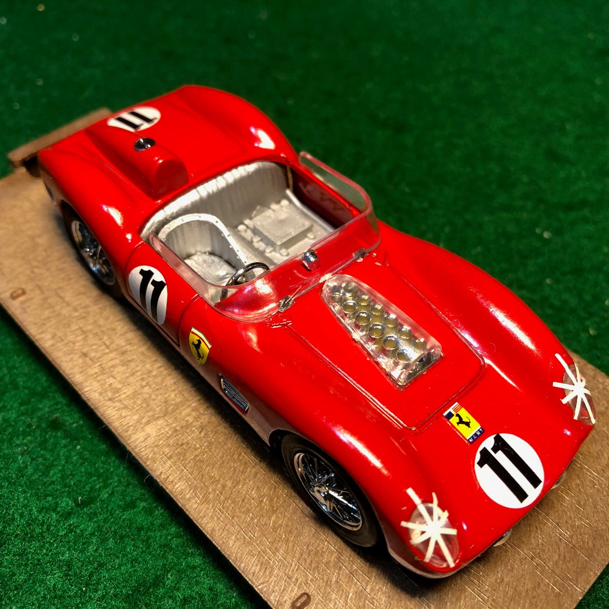Ferrari 250 TR 1960 Le Mans N 11 Winner Frere / Gendebien by Brumm 1:43 (r093)(DC)