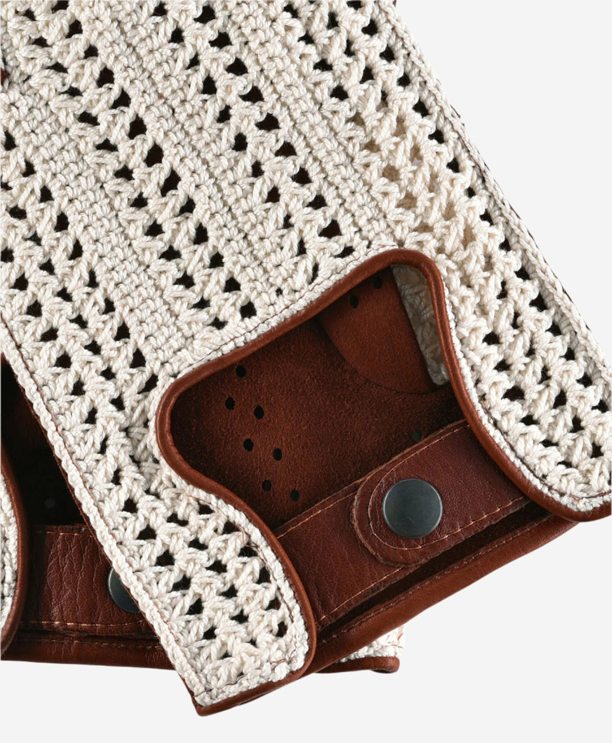 CA3916 (brown) - Handsewn Italian crochet driving gloves in lambskin leather — photo 3 of 8