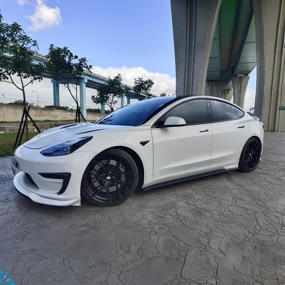 2017-2023 Tesla Model 3 (1st Gen) Aerodynamic Polypropylene (PP) Side Skirts (Pair) | CUSTUNING — photo 1 of 7