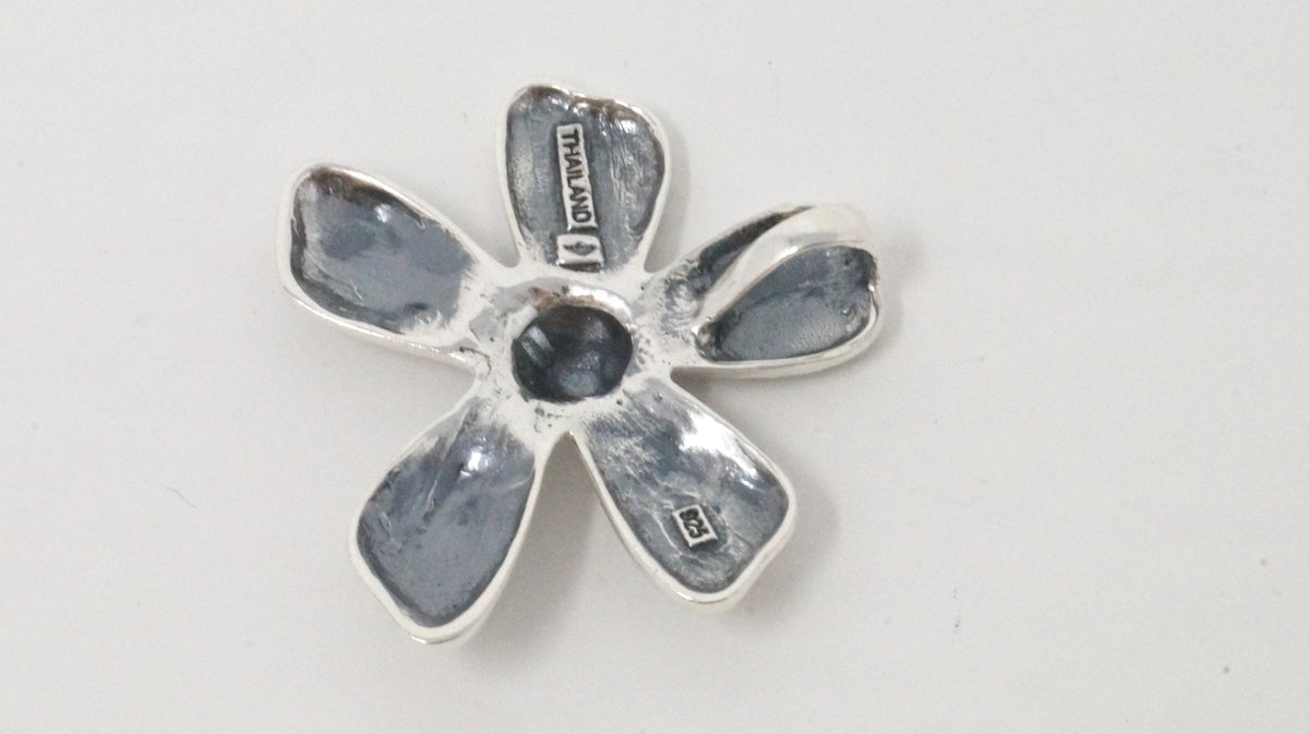 Vintage Designer Silpada Sterling Silver Hammered Daisy Flower Necklace Pendant