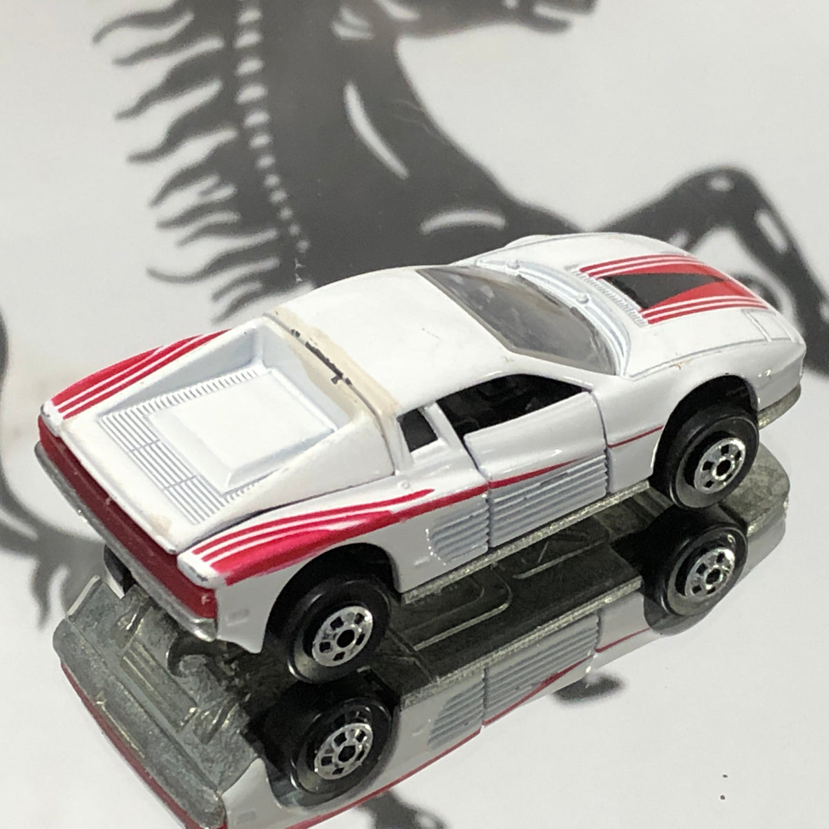 Ferrari Testarossa White by Road Champs 1:64 (No box)
