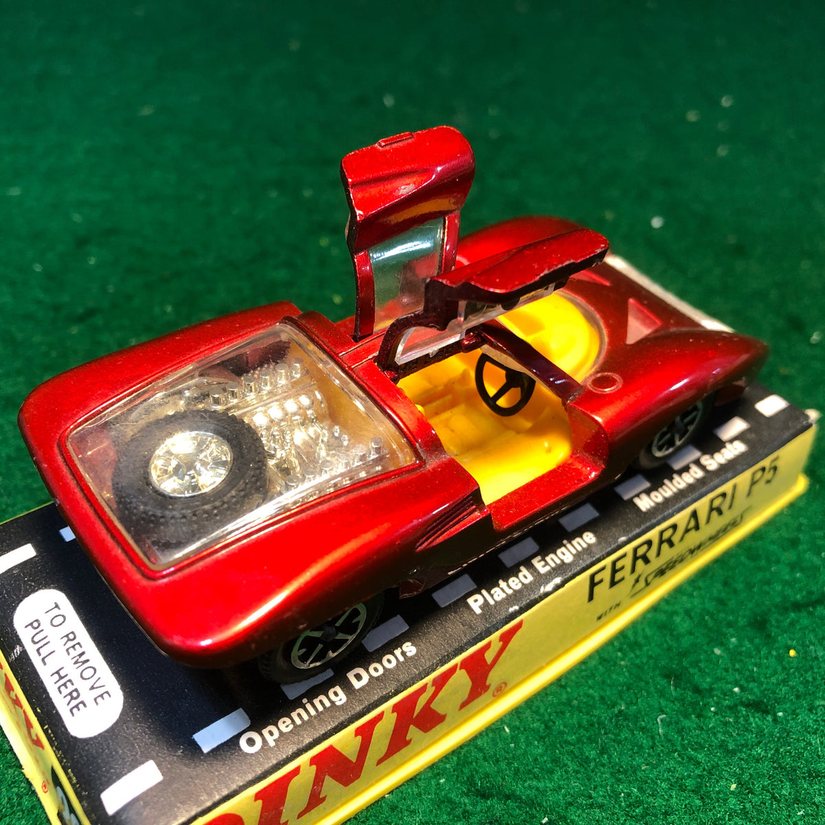 Ferrari P5 Prototipo by Dinky / Meccano 1:43 (220)(Dmg box)