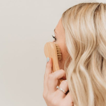 Facial Dry Brush