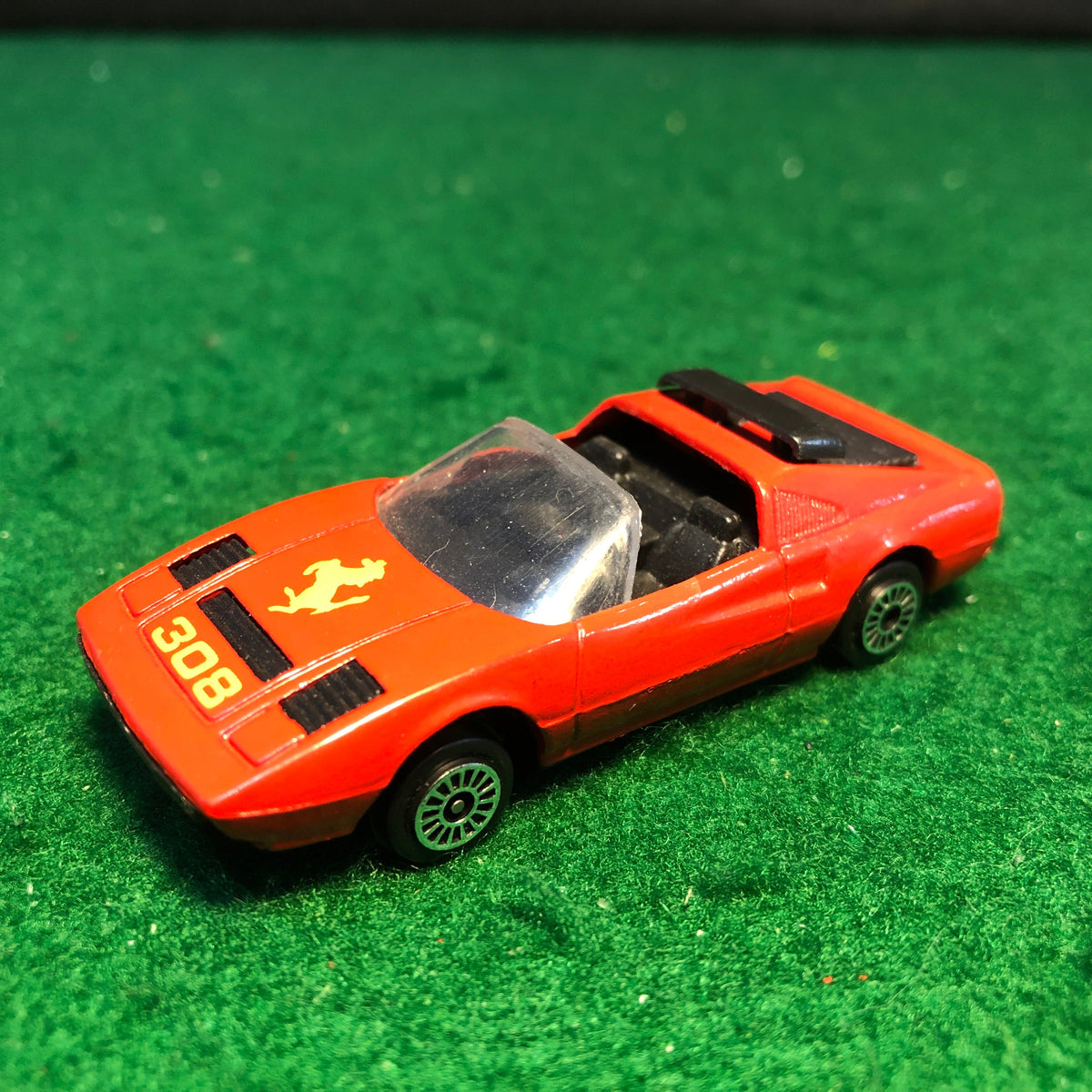 Ferrari 308 GTS Red by Dynawheels 1:67 (D77)(No box)