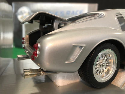 Ferrari 250 GT SWB 1961 N. 14 by Eagle's Race 1:18