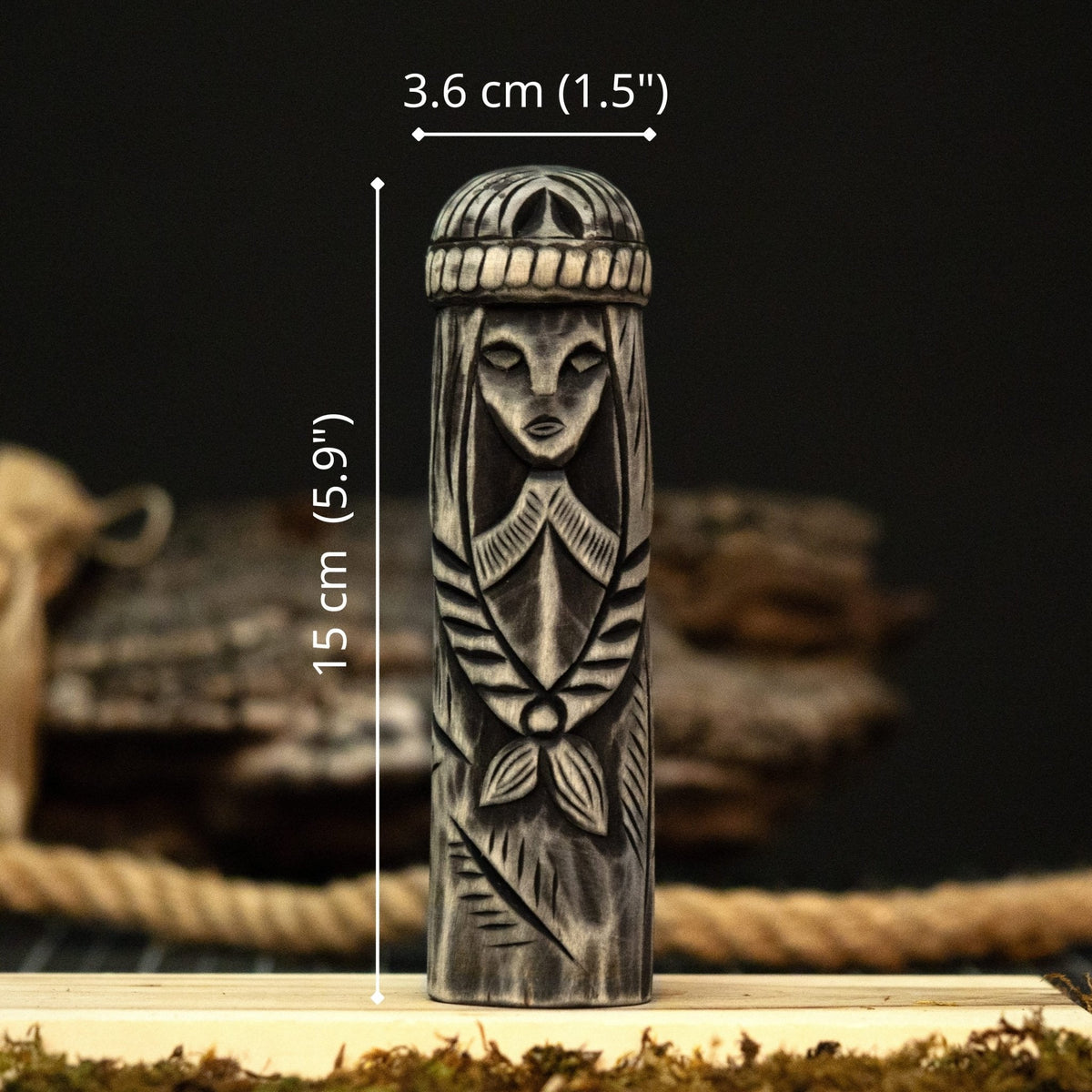 Hand-Carved Freyja Figurine – 14 cm (5.7 inches) Wooden Scandinavian Goddess Statue