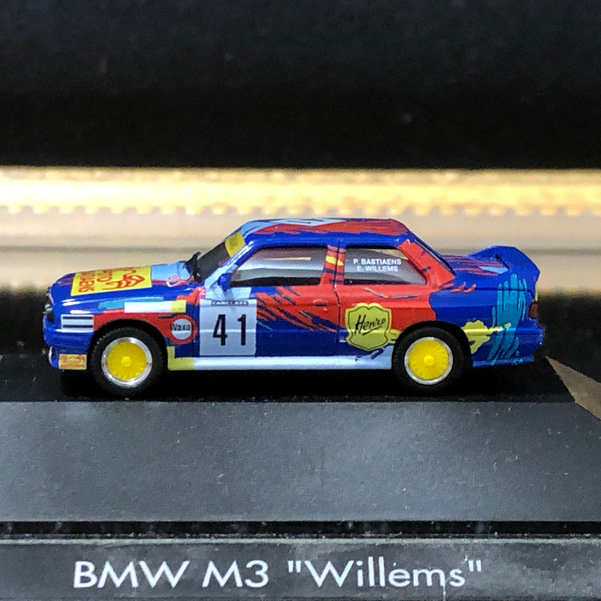 BMW M3 1987 N 41 Bastiaens - Willems by Herpa 1:87 (084017)