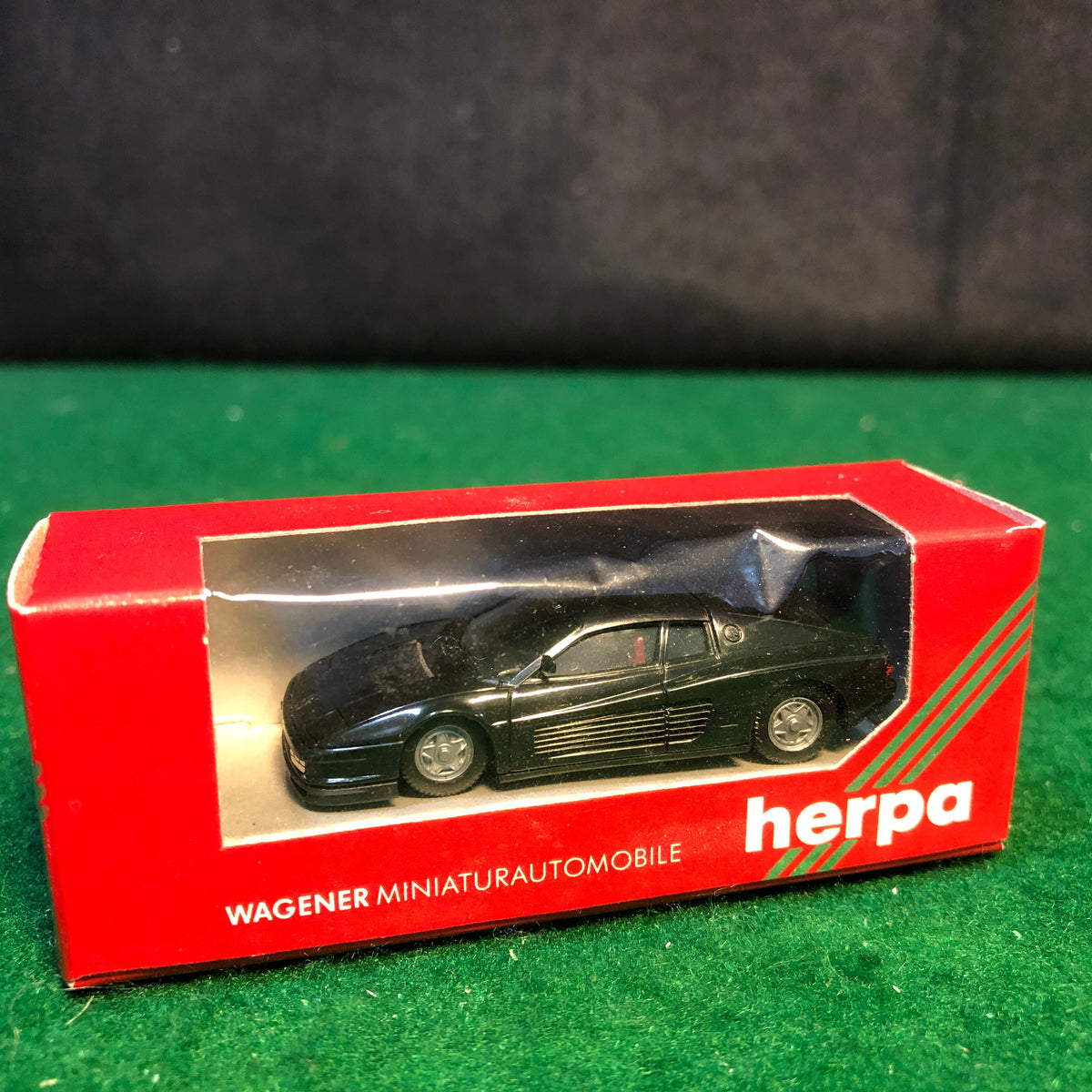 Ferrari Testarossa Black by Herpa 1:87 HO (2500)
