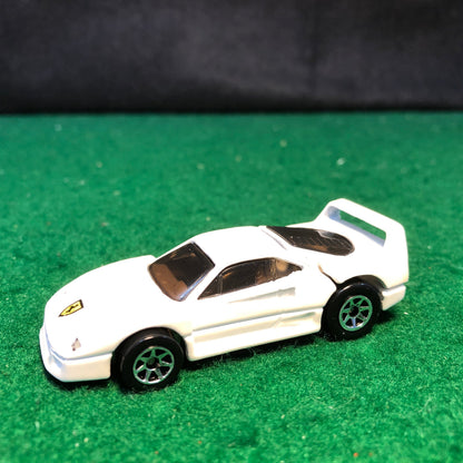Ferrari F40 White by HotWheels 1:64 (7SP)(12405)(No box)