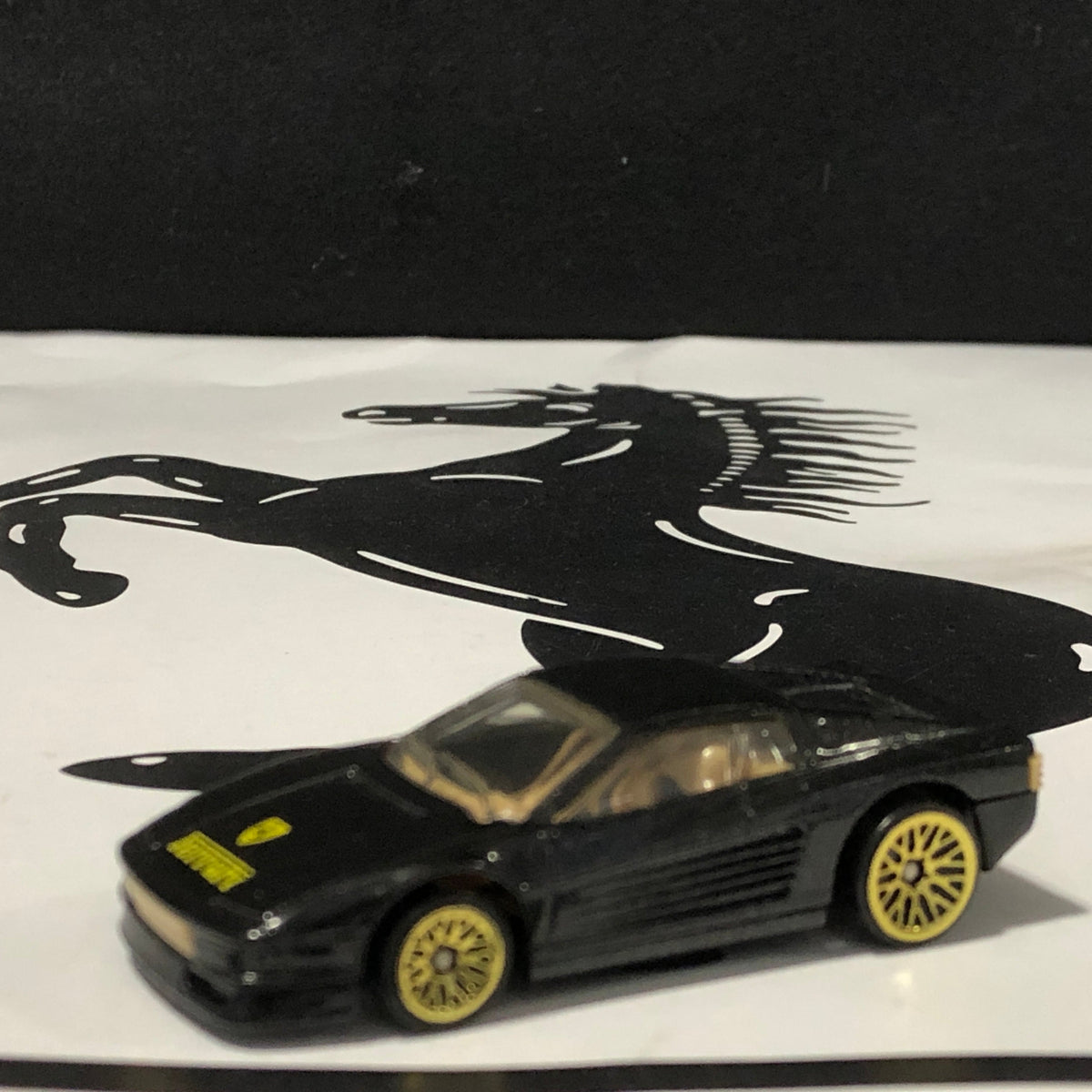 Ferrari Testarossa Black by HotWheels 1:64 (Gold LW)(13576)(No box)